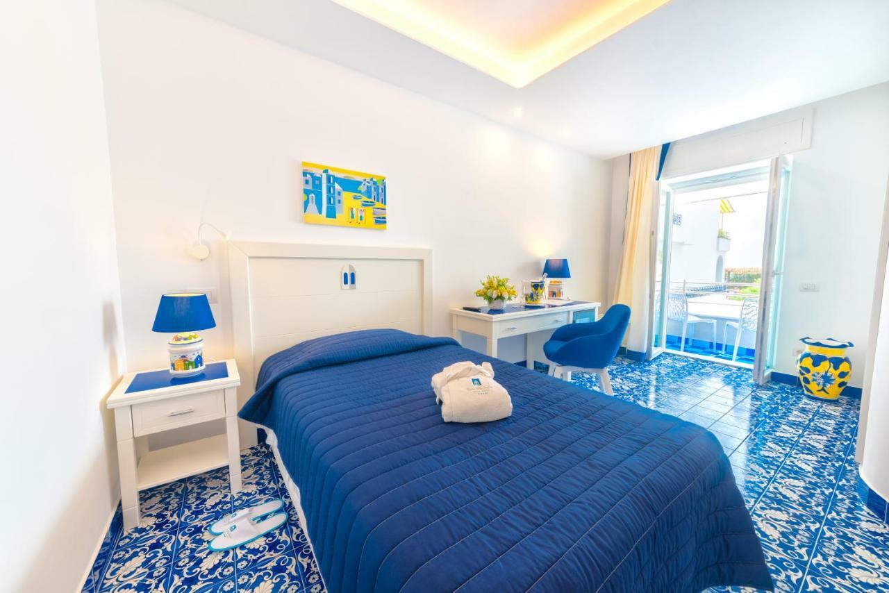 San Michele Hotel & Spa Sant'Angelo  Экстерьер фото
